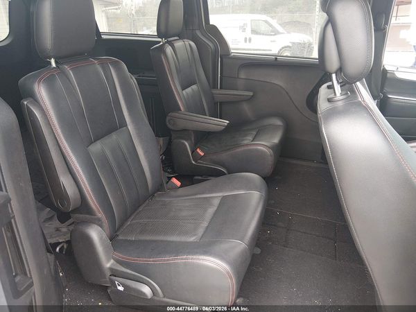 2018 DODGE GRAND CARAVAN GT — I8