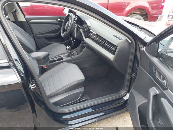 2025 VOLKSWAGEN JETTA 1.5T SE — I5