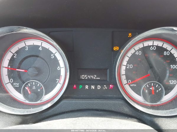 2013 DODGE GRAND CARAVAN SXT — I7