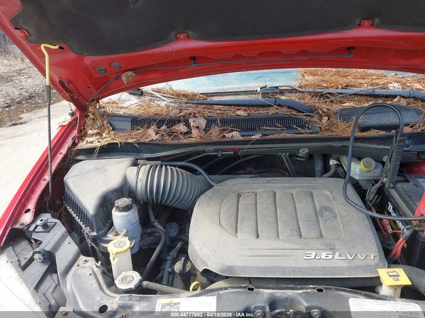 2013 DODGE GRAND CARAVAN SXT — I10