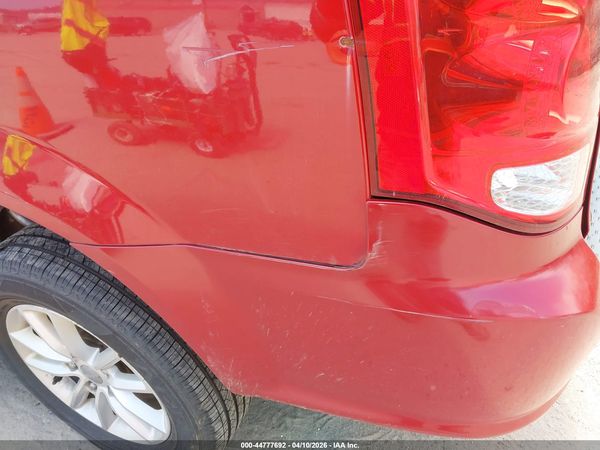 2013 DODGE GRAND CARAVAN SXT — I152