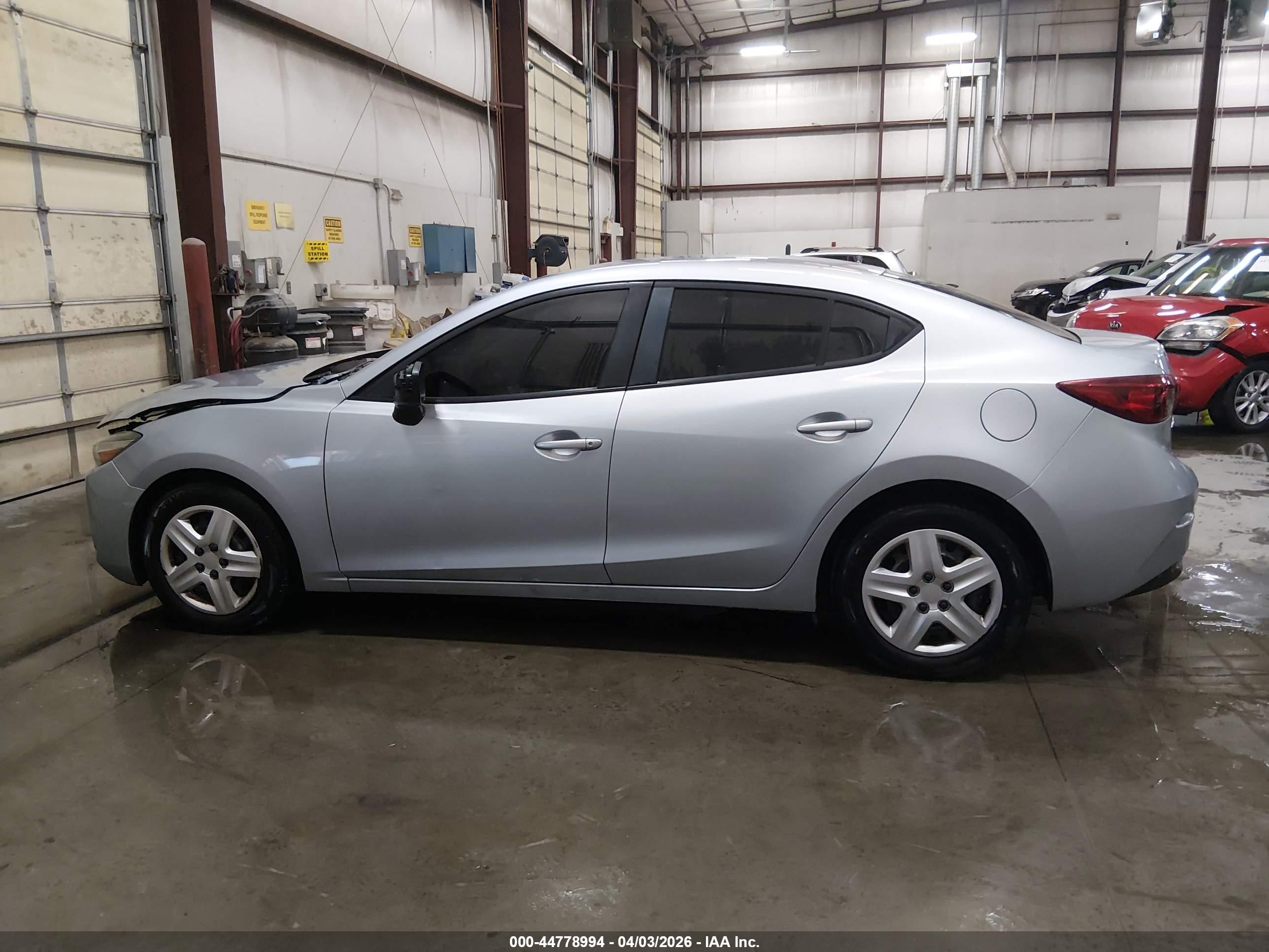 2017 MAZDA MAZDA3 SPORT