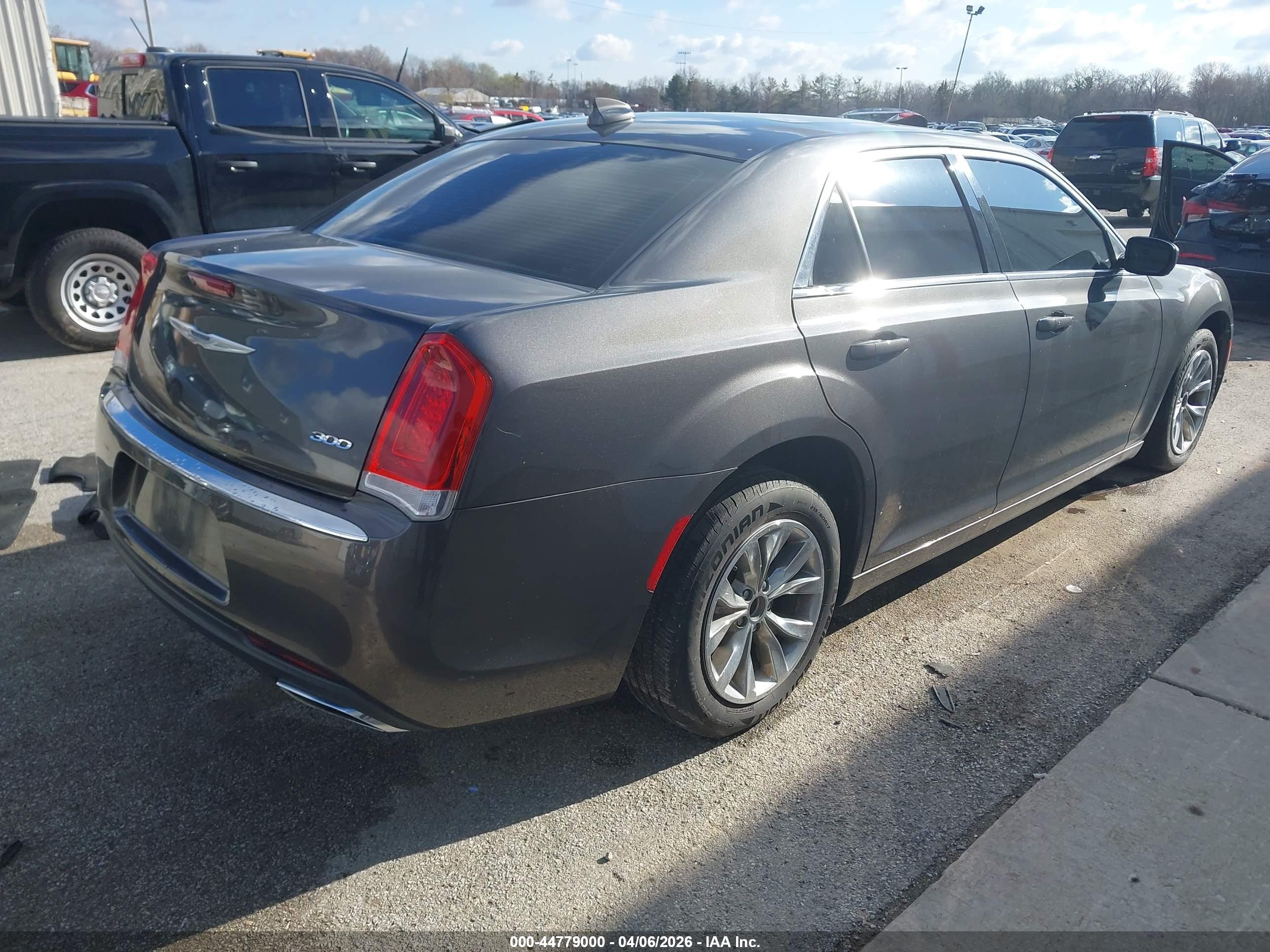 2015 CHRYSLER 300 LIMITED — I4