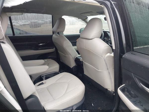 2024 TOYOTA GRAND HIGHLANDER LIMITED