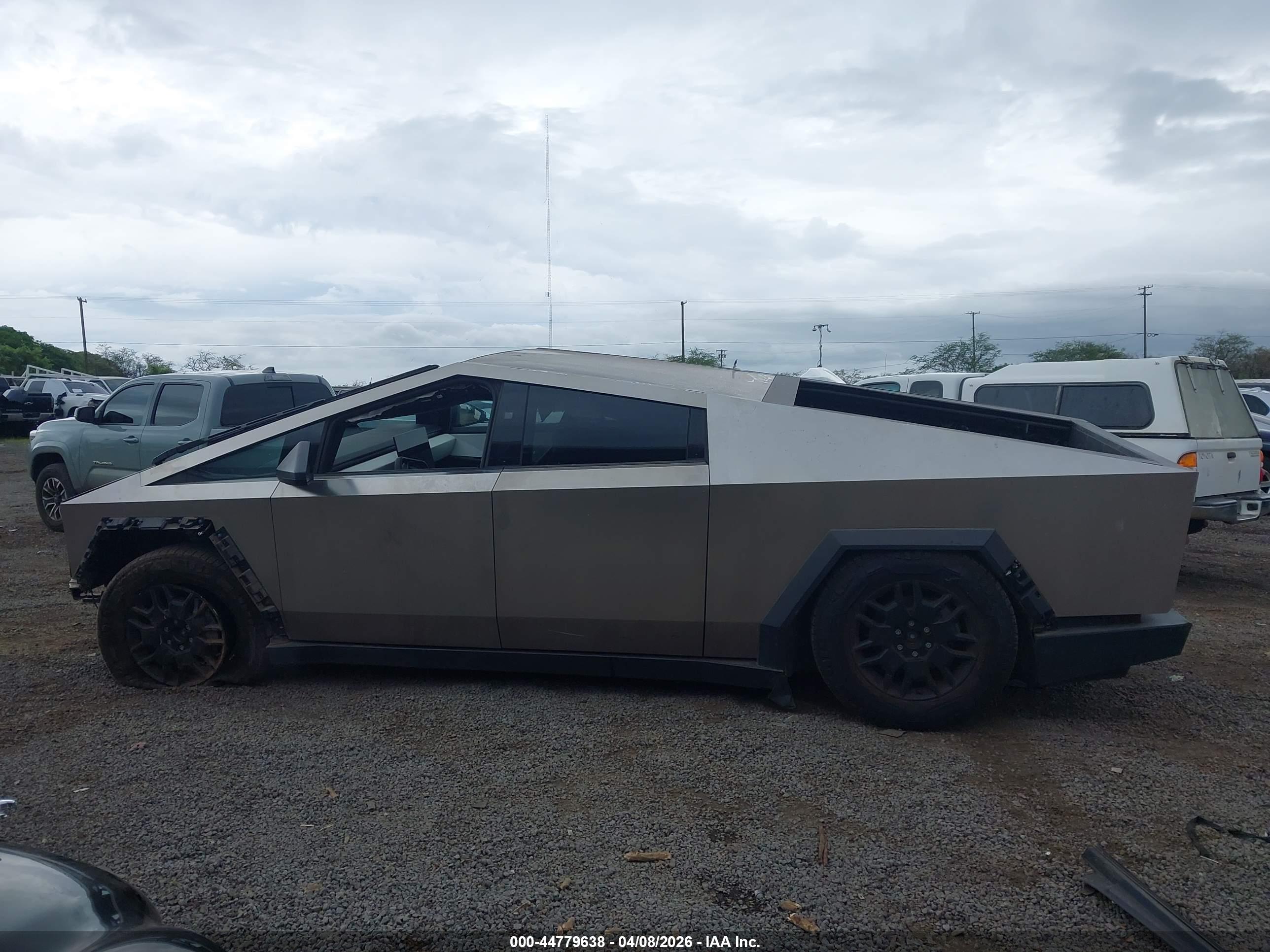 2024 TESLA CYBERTRUCK ALL-WHEEL DRIVE