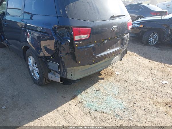 2017 KIA SEDONA LX