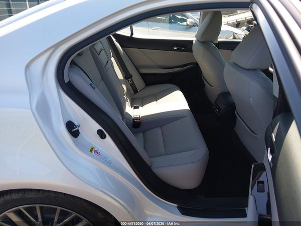 2016 LEXUS IS 300