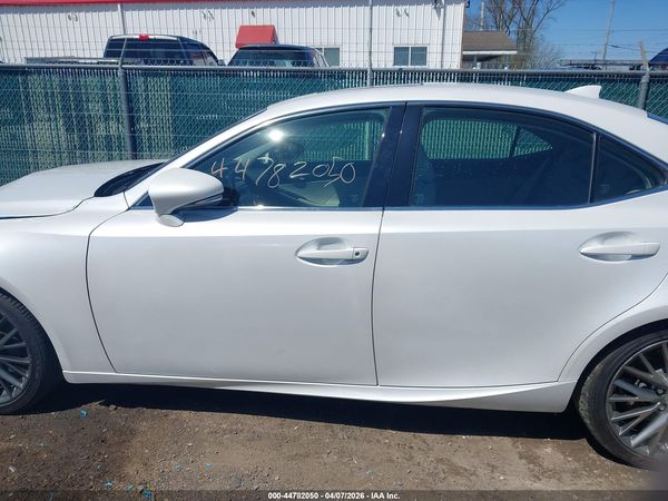 2016 LEXUS IS 300