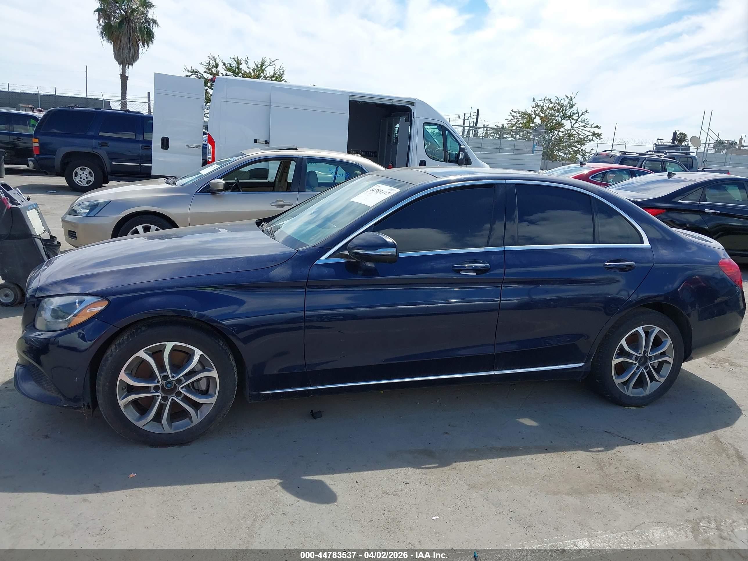 2015 MERCEDES-BENZ C 300