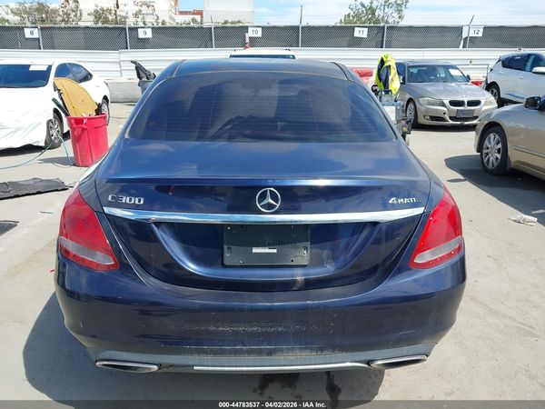 2015 MERCEDES-BENZ C 300
