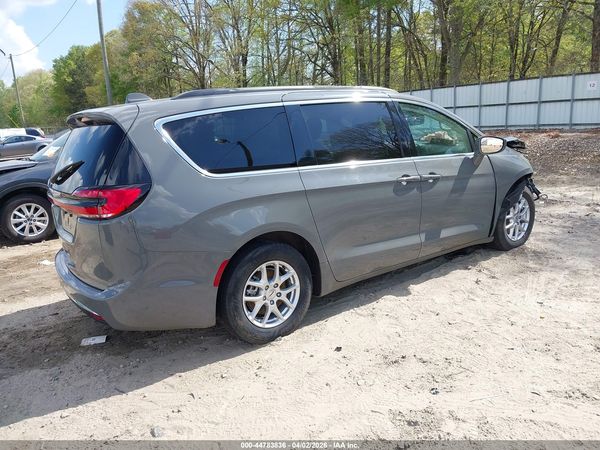 2022 CHRYSLER PACIFICA TOURING L — I4