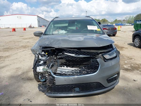 2022 CHRYSLER PACIFICA TOURING L — I115