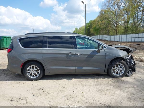 2022 CHRYSLER PACIFICA TOURING L — I116