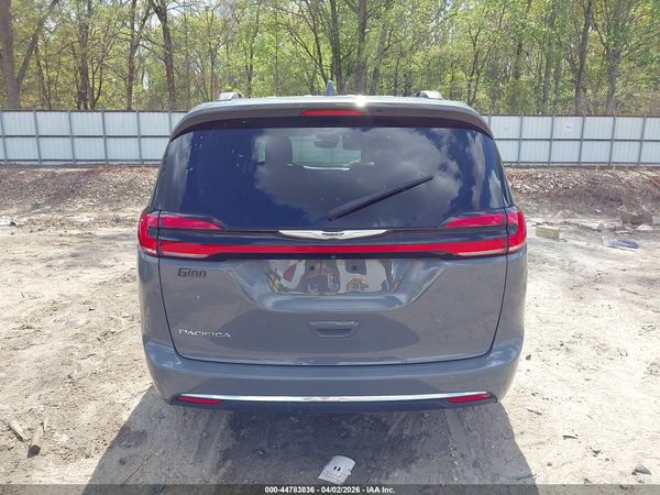 2022 CHRYSLER PACIFICA TOURING L — I119