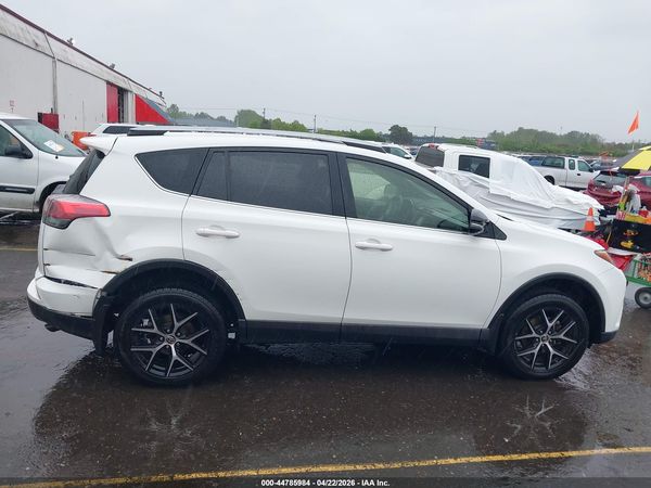 2018 TOYOTA RAV4 SE