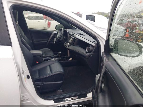 2018 TOYOTA RAV4 SE