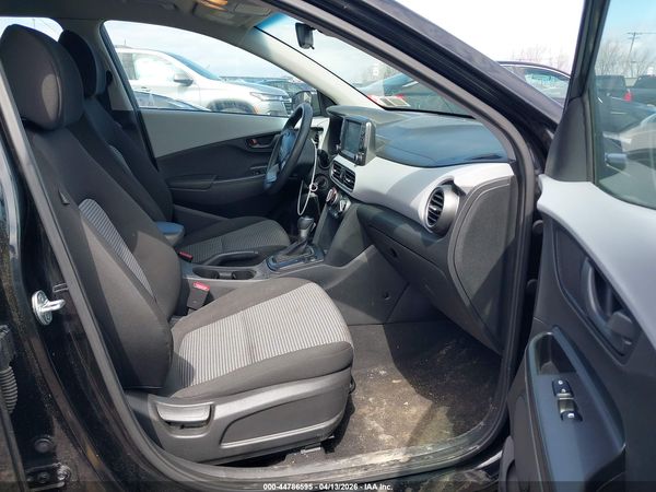 2020 HYUNDAI KONA SE