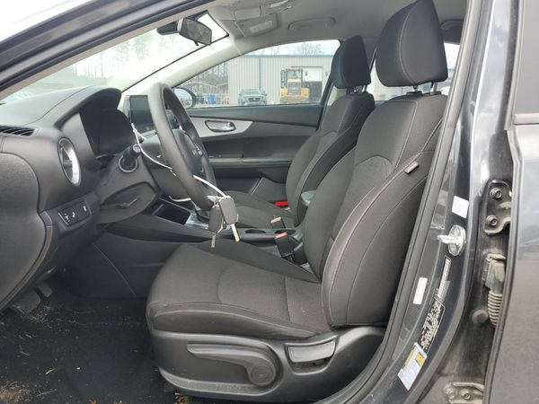 2022 KIA FORTE FE, LXS
