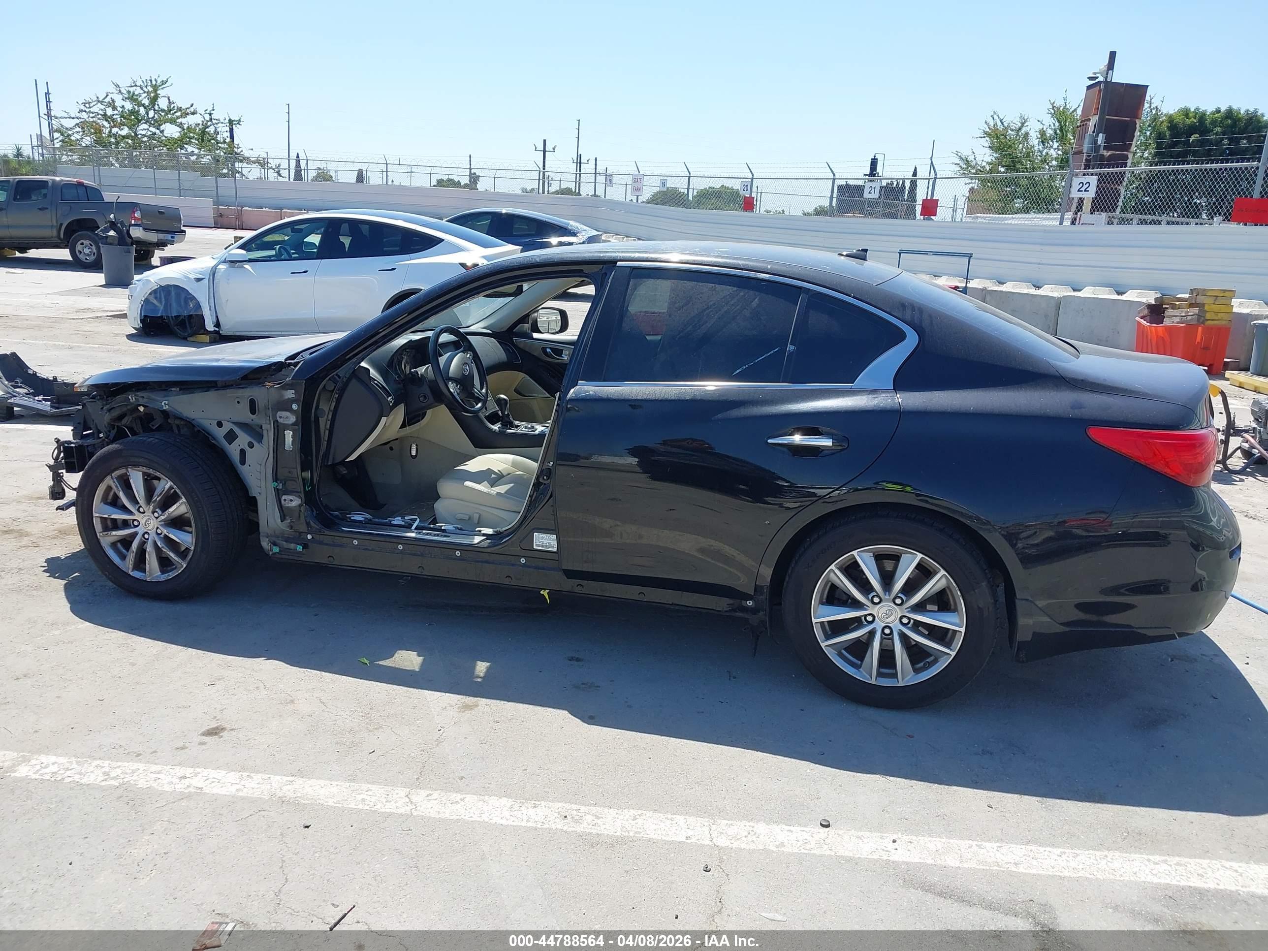2017 INFINITI Q50 3.0T PREMIUM