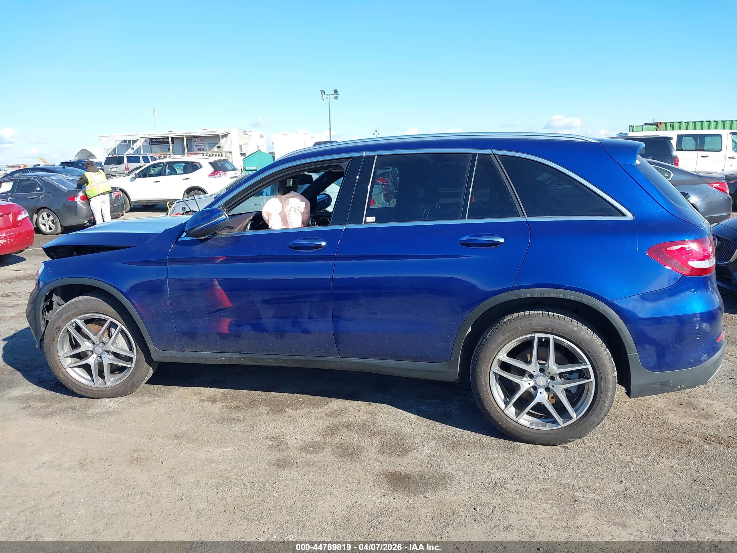 2017 MERCEDES-BENZ GLC 300 4MATIC