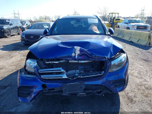 2017 MERCEDES-BENZ GLC 300 4MATIC