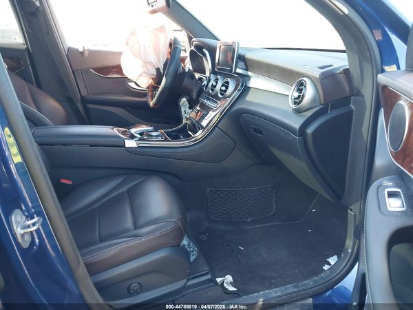 2017 MERCEDES-BENZ GLC 300 4MATIC