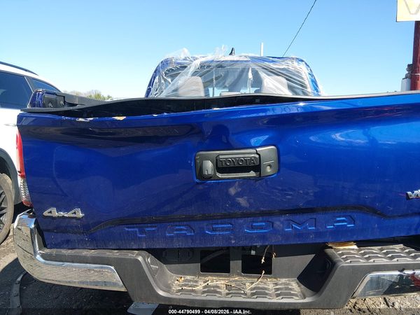 2022 TOYOTA TACOMA SR5 V6