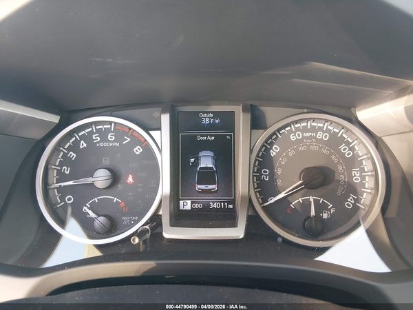 2022 TOYOTA TACOMA SR5 V6