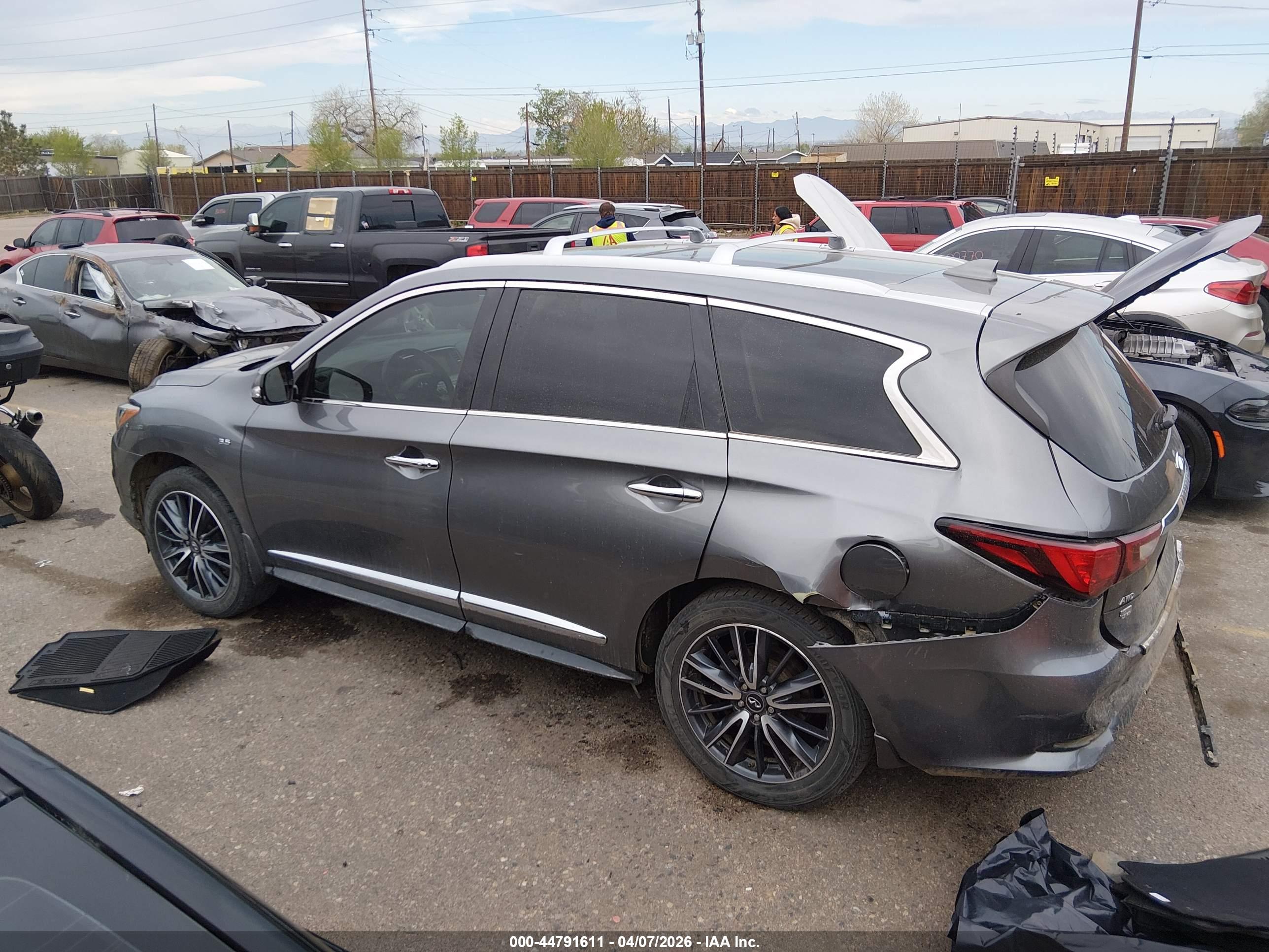 2020 INFINITI QX60 LUXE AWD