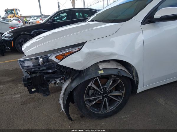 2023 KIA FORTE LXS