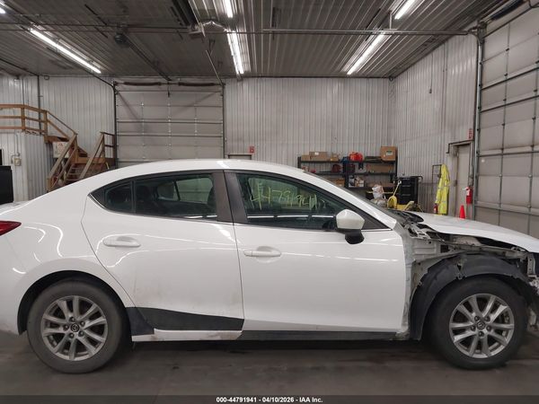 2018 MAZDA MAZDA3 SPORT