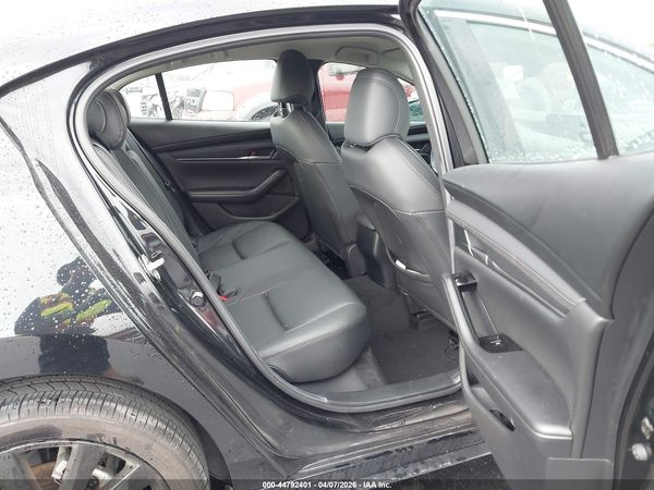 2025 MAZDA MAZDA3 2.5 S SELECT SPORT — I8