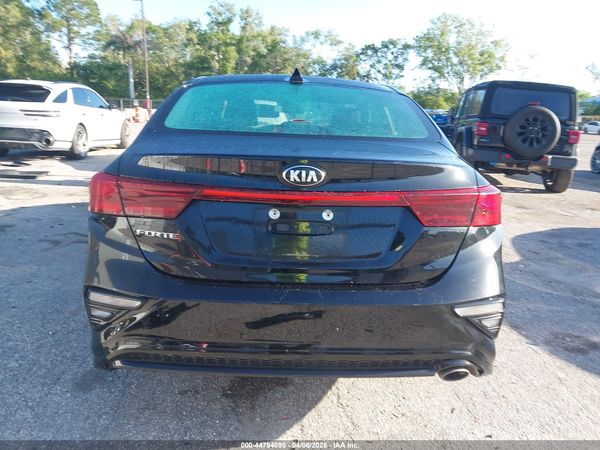 2021 KIA FORTE LXS