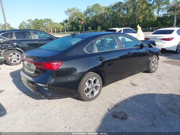 2021 KIA FORTE LXS