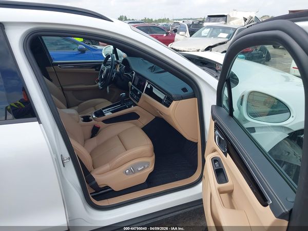 2023 PORSCHE MACAN T