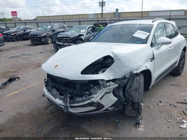 2023 PORSCHE MACAN T