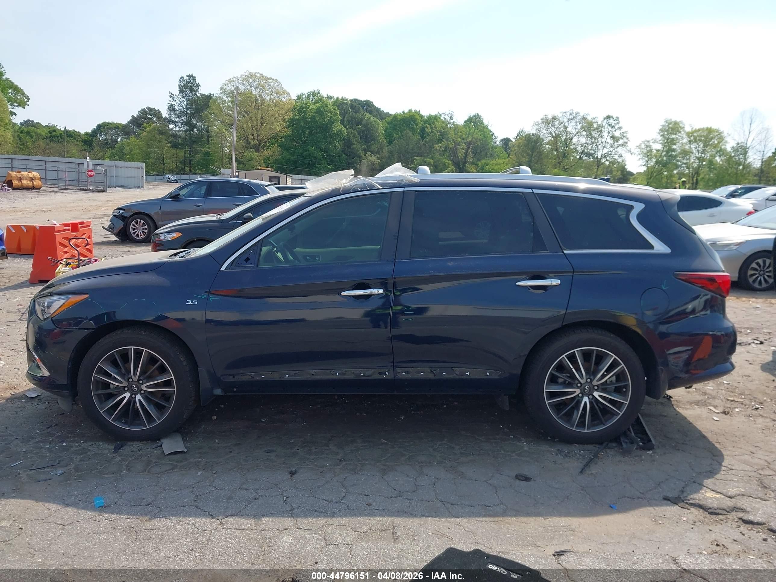 2020 INFINITI QX60 LUXE