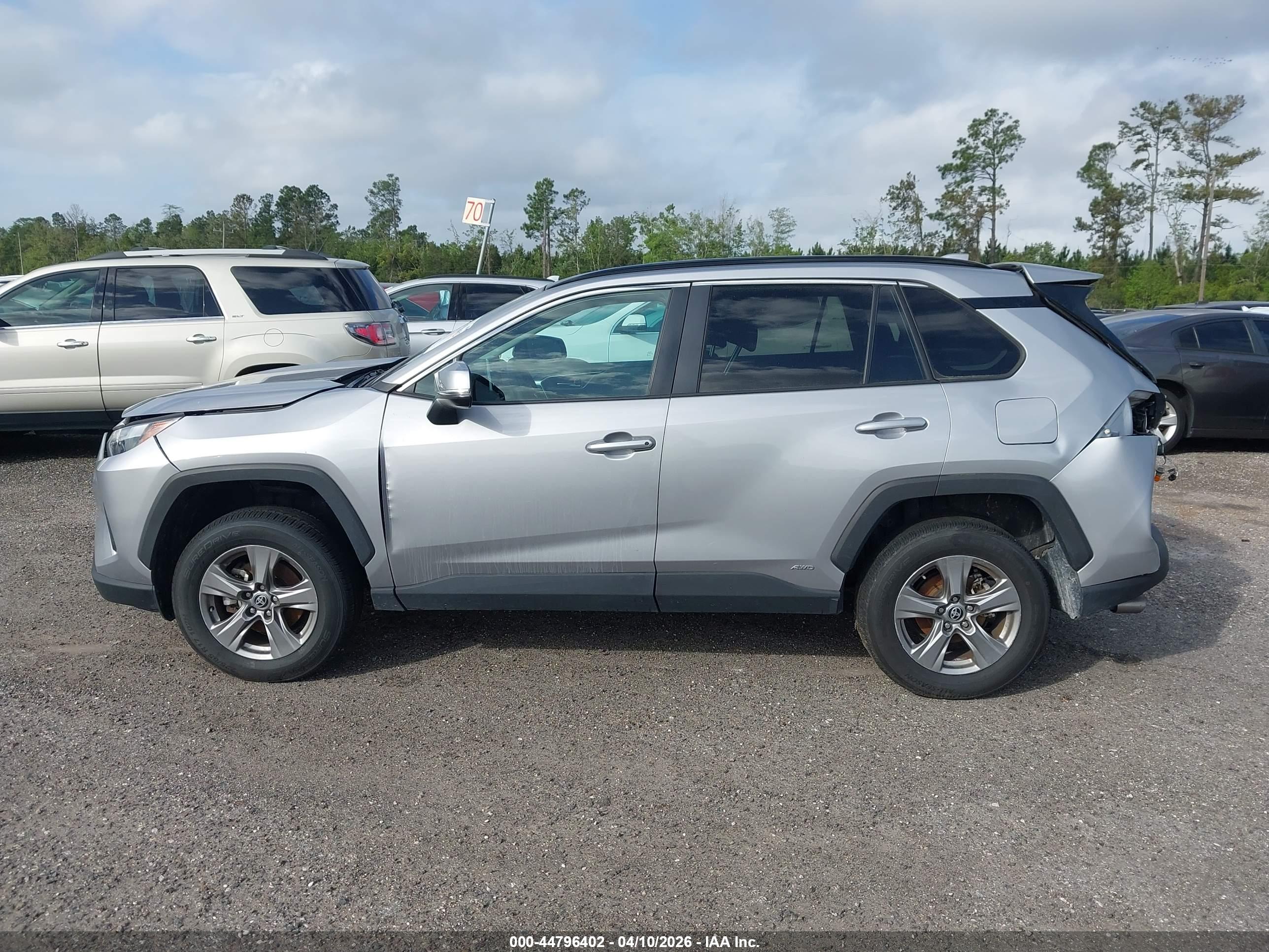 2024 TOYOTA RAV4 HYBRID XLE