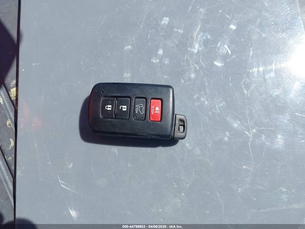 2016 TOYOTA HIGHLANDER XLE V6