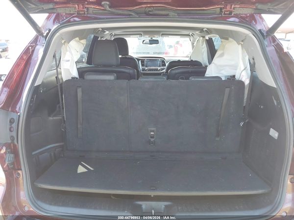 2016 TOYOTA HIGHLANDER XLE V6