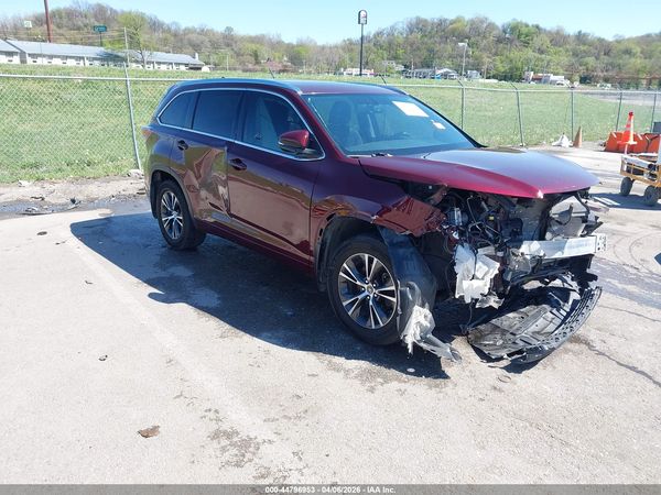 2016 TOYOTA HIGHLANDER XLE V6
