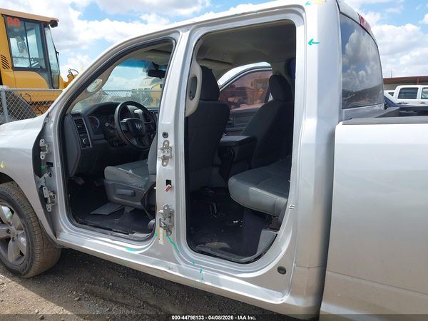2017 RAM 1500 EXPRESS  4X2 6'4 BOX