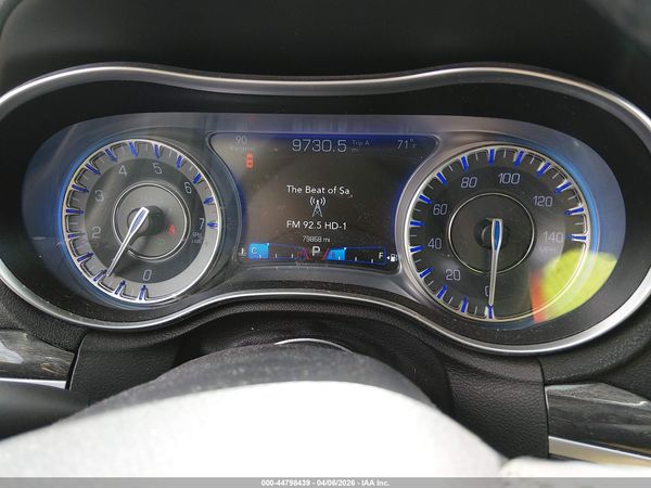 2018 CHRYSLER 300 TOURING L — I7