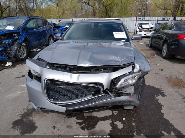 2018 CHRYSLER 300 TOURING L — I115