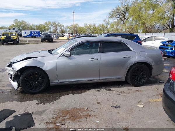 2018 CHRYSLER 300 TOURING L — I117