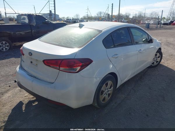 2017 KIA FORTE LX