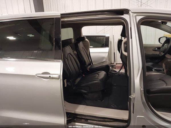 2024 CHRYSLER PACIFICA TOURING L AWD