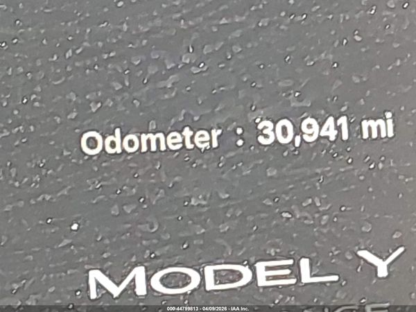 2024 TESLA MODEL Y