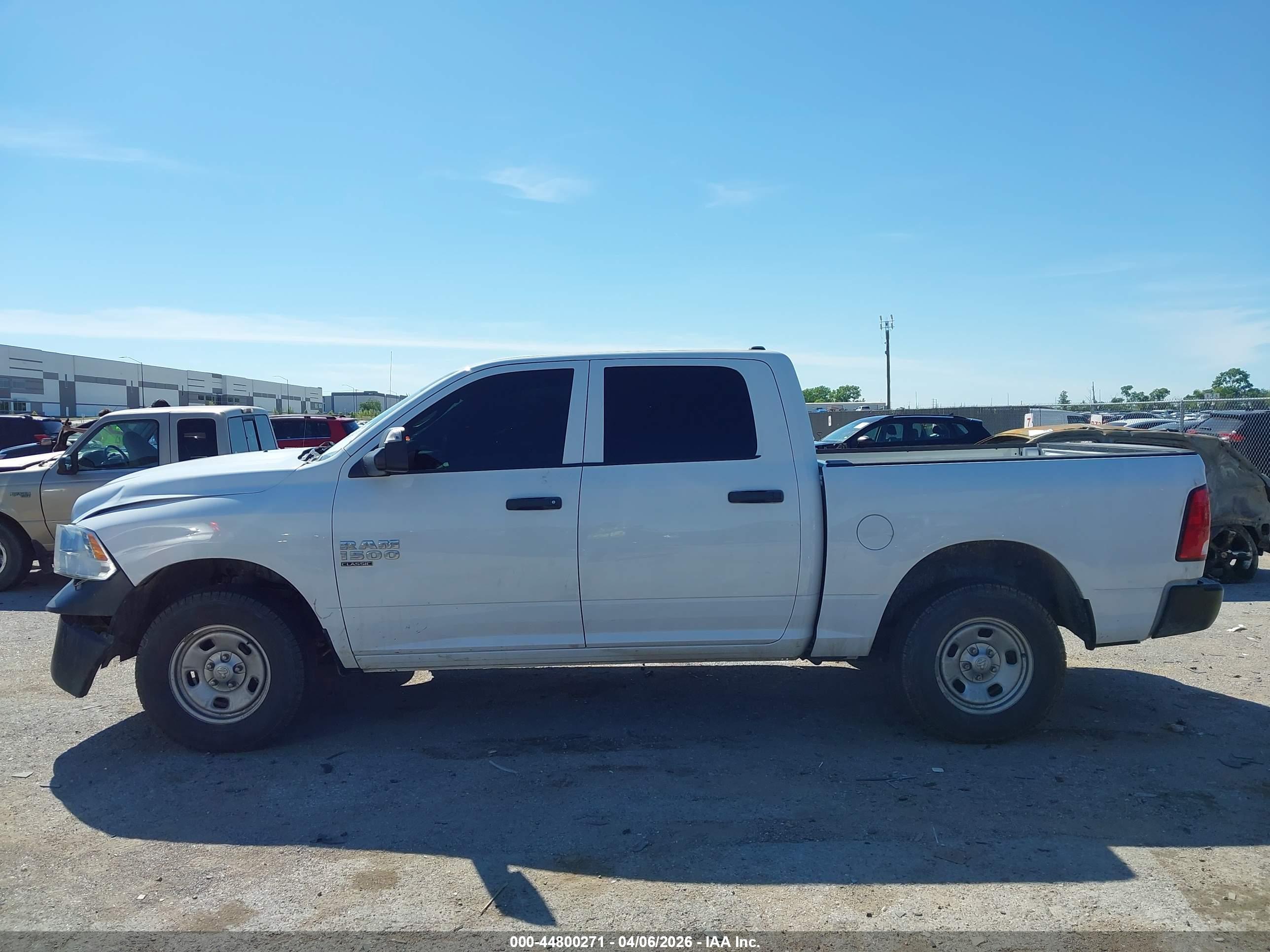 2023 RAM 1500 CLASSIC TRADESMAN  4X4 5'7 BOX