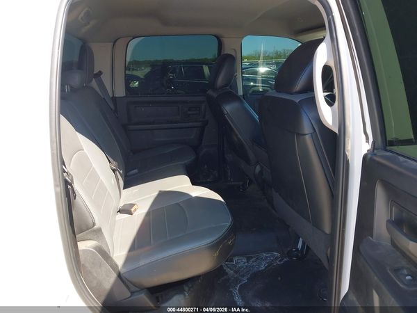 2023 RAM 1500 CLASSIC TRADESMAN  4X4 5'7 BOX